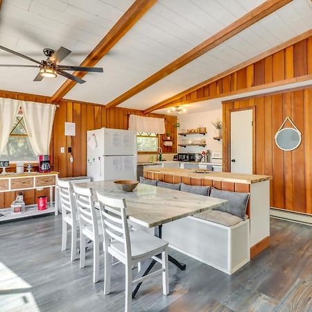 Lakefront Poconos Vacation Rental With Swim Dock! Long Pond Exteriör bild