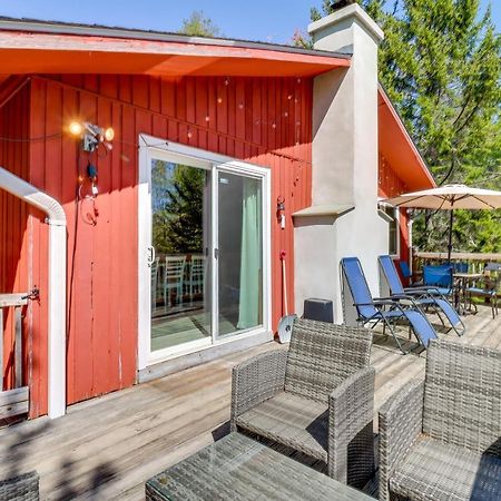 Lakefront Poconos Vacation Rental With Swim Dock! Long Pond Exteriör bild