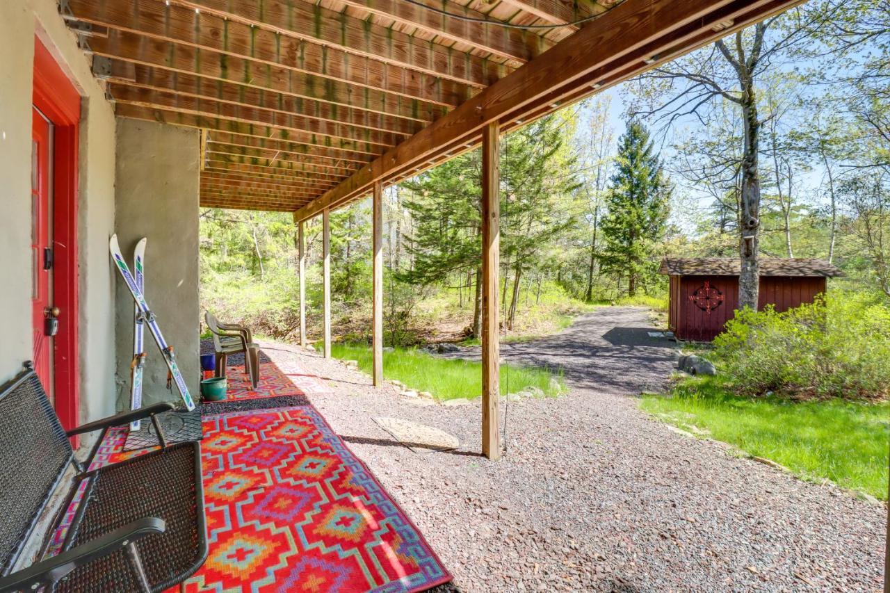 Lakefront Poconos Vacation Rental With Swim Dock! Long Pond Exteriör bild